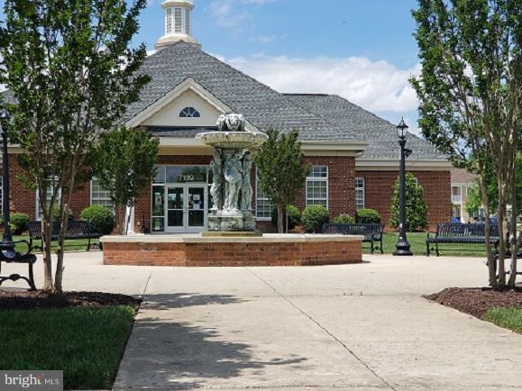 LADYSMITH VILLAGE - Residential