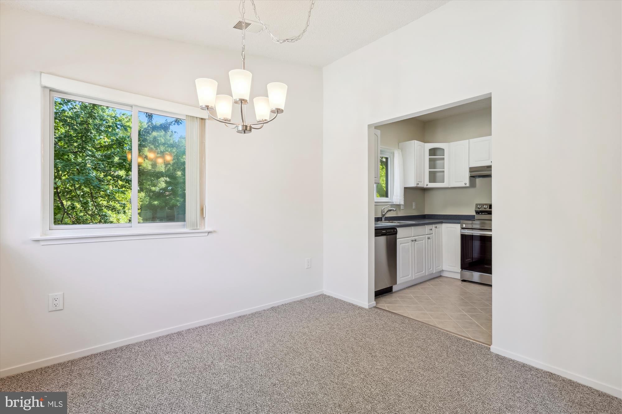 VILLARIDGE - Residential Lease