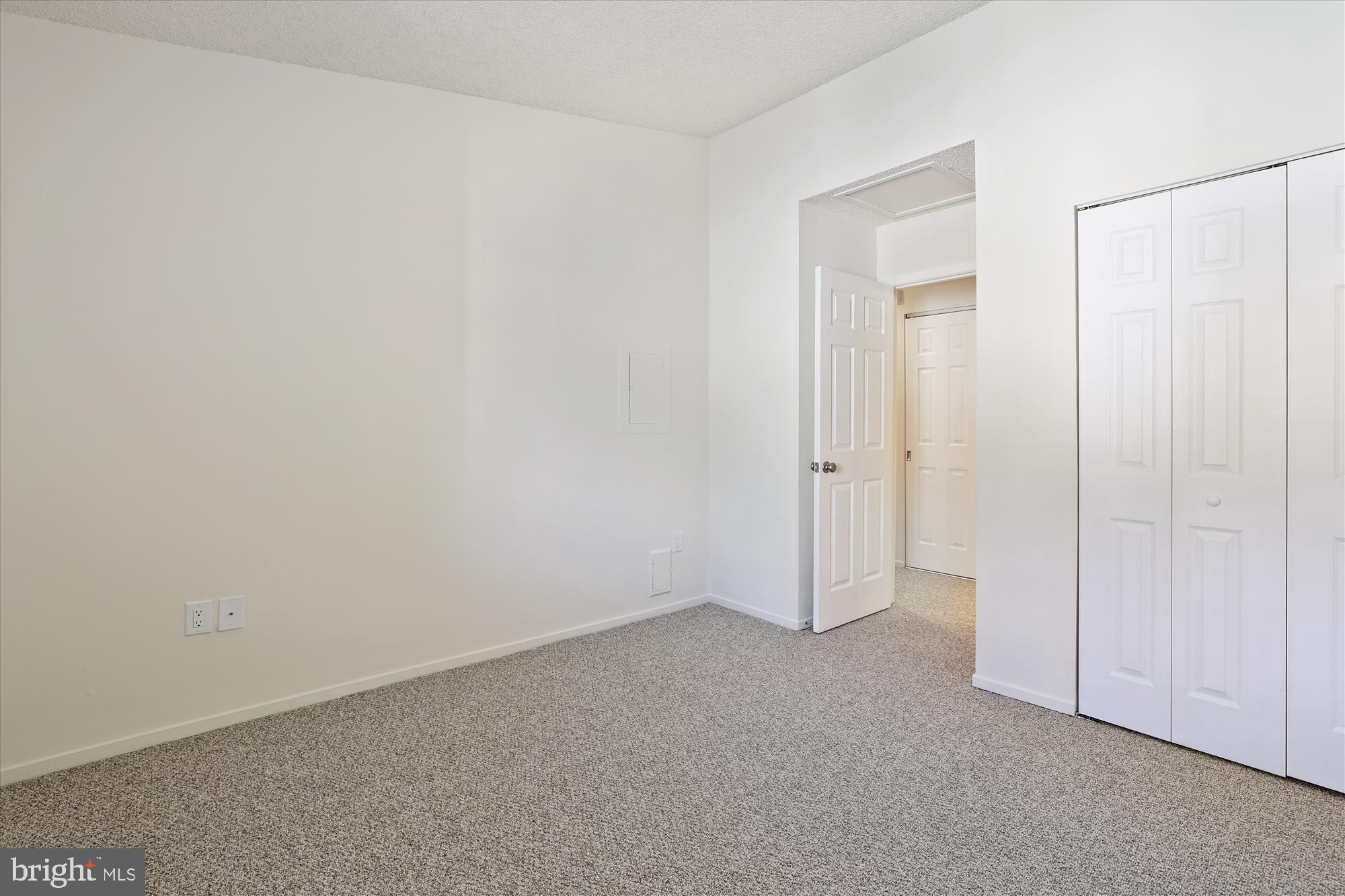 VILLARIDGE - Residential Lease