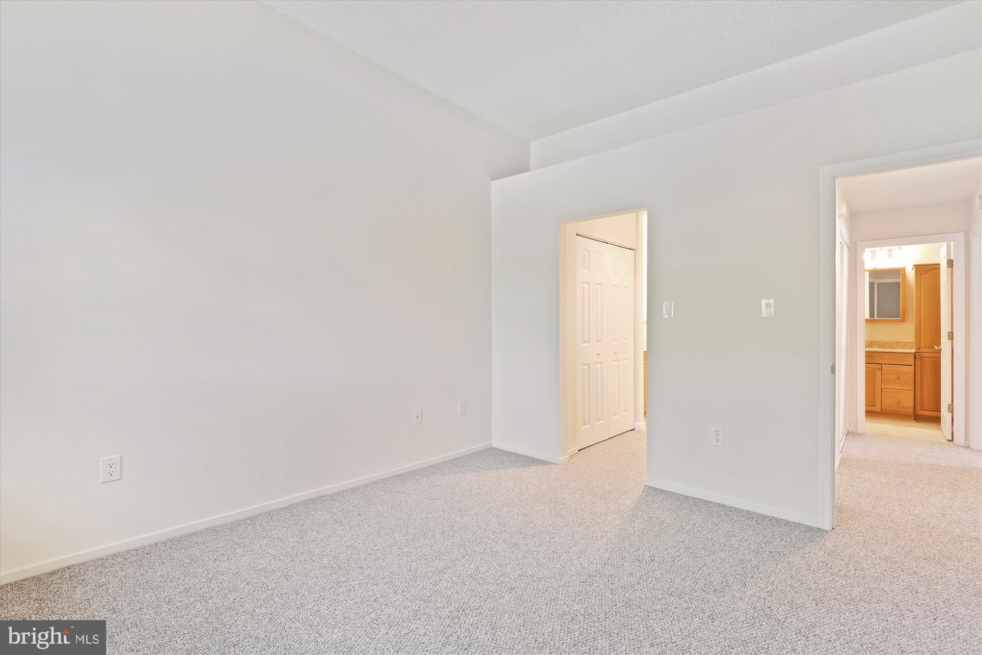 VILLARIDGE - Residential Lease