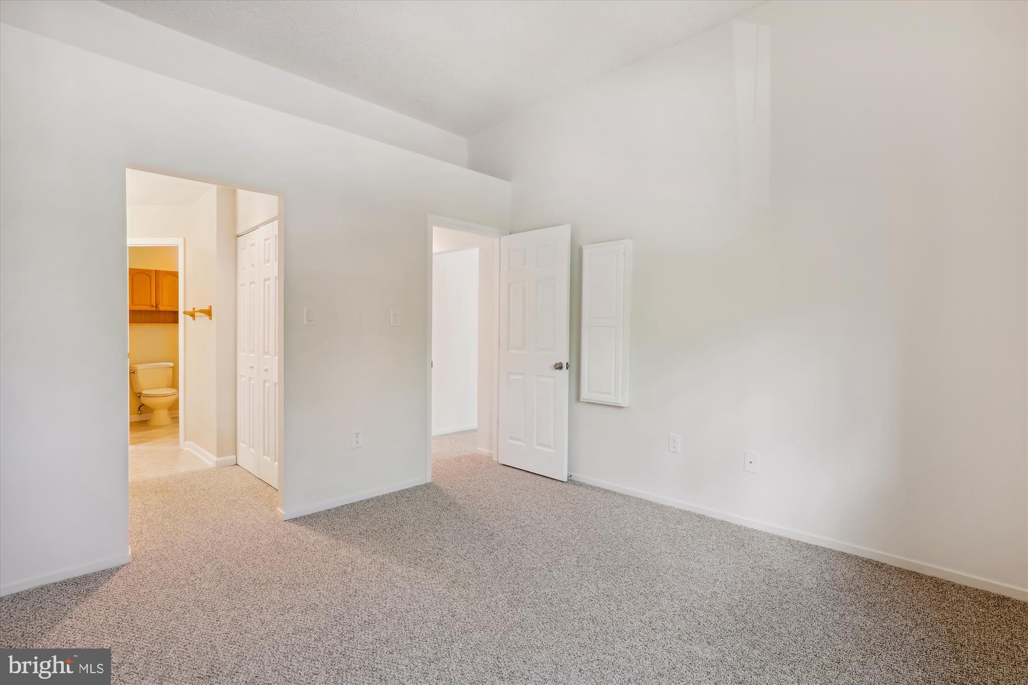 VILLARIDGE - Residential Lease