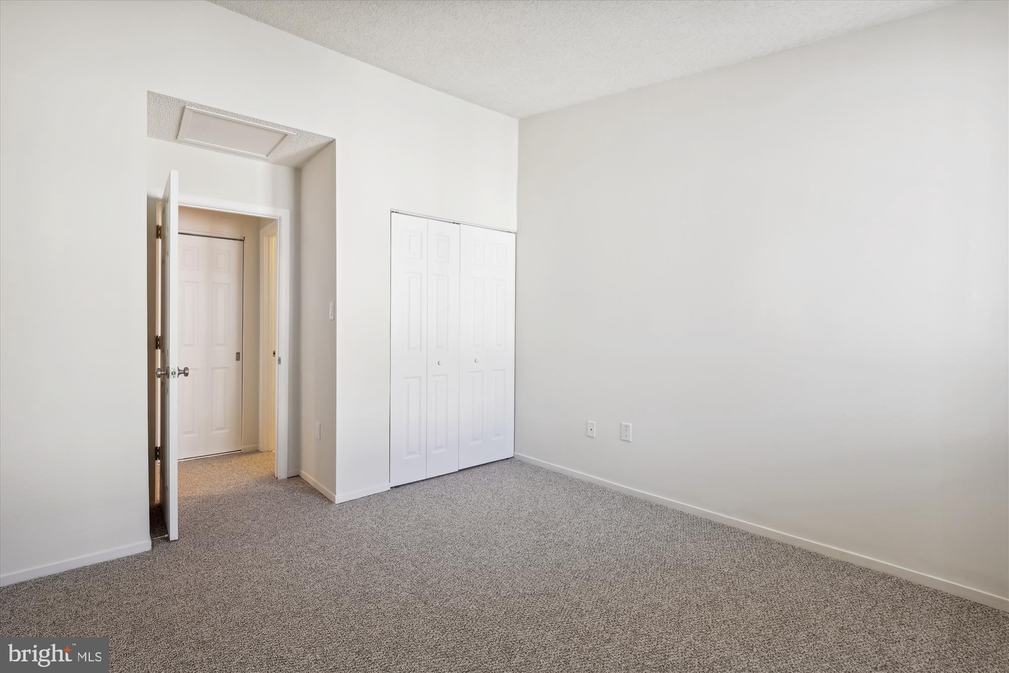 VILLARIDGE - Residential Lease