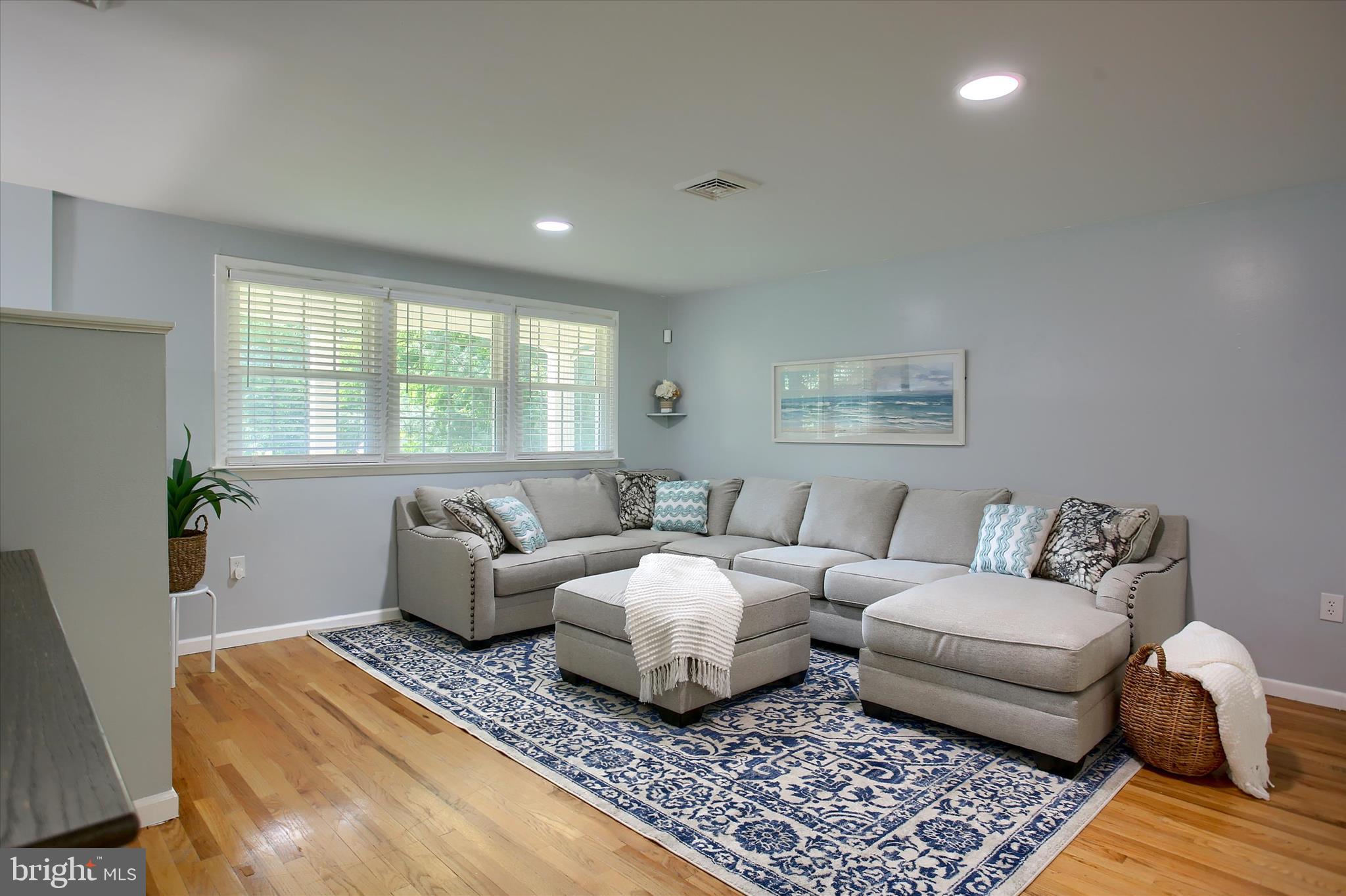 25 HICKORY ROAD