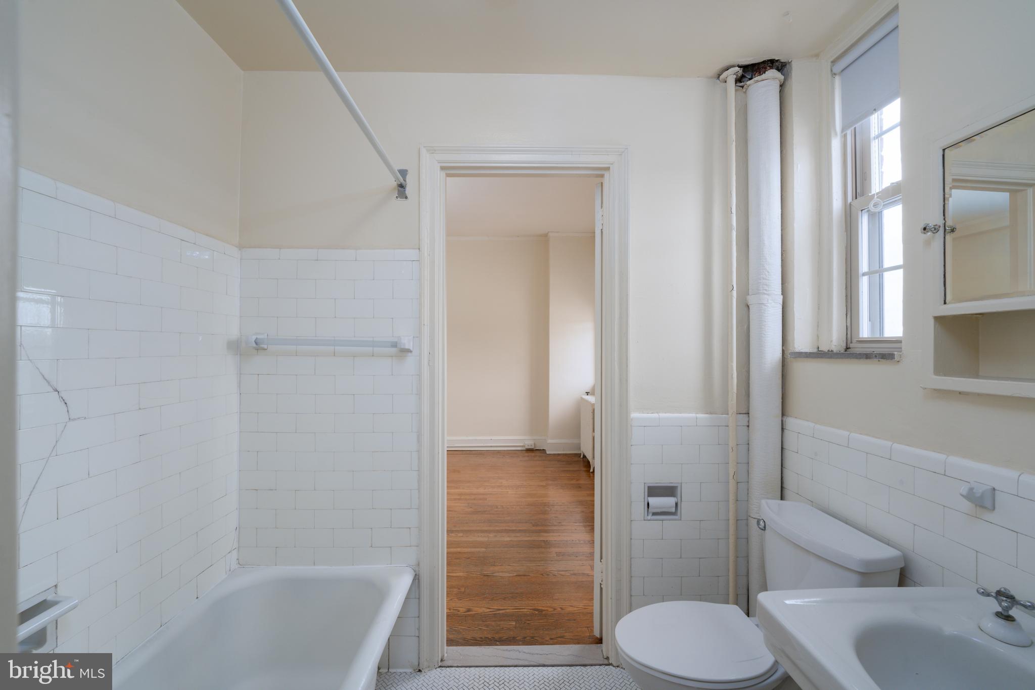 TUSCANY-CANTERBURY - Residential Lease