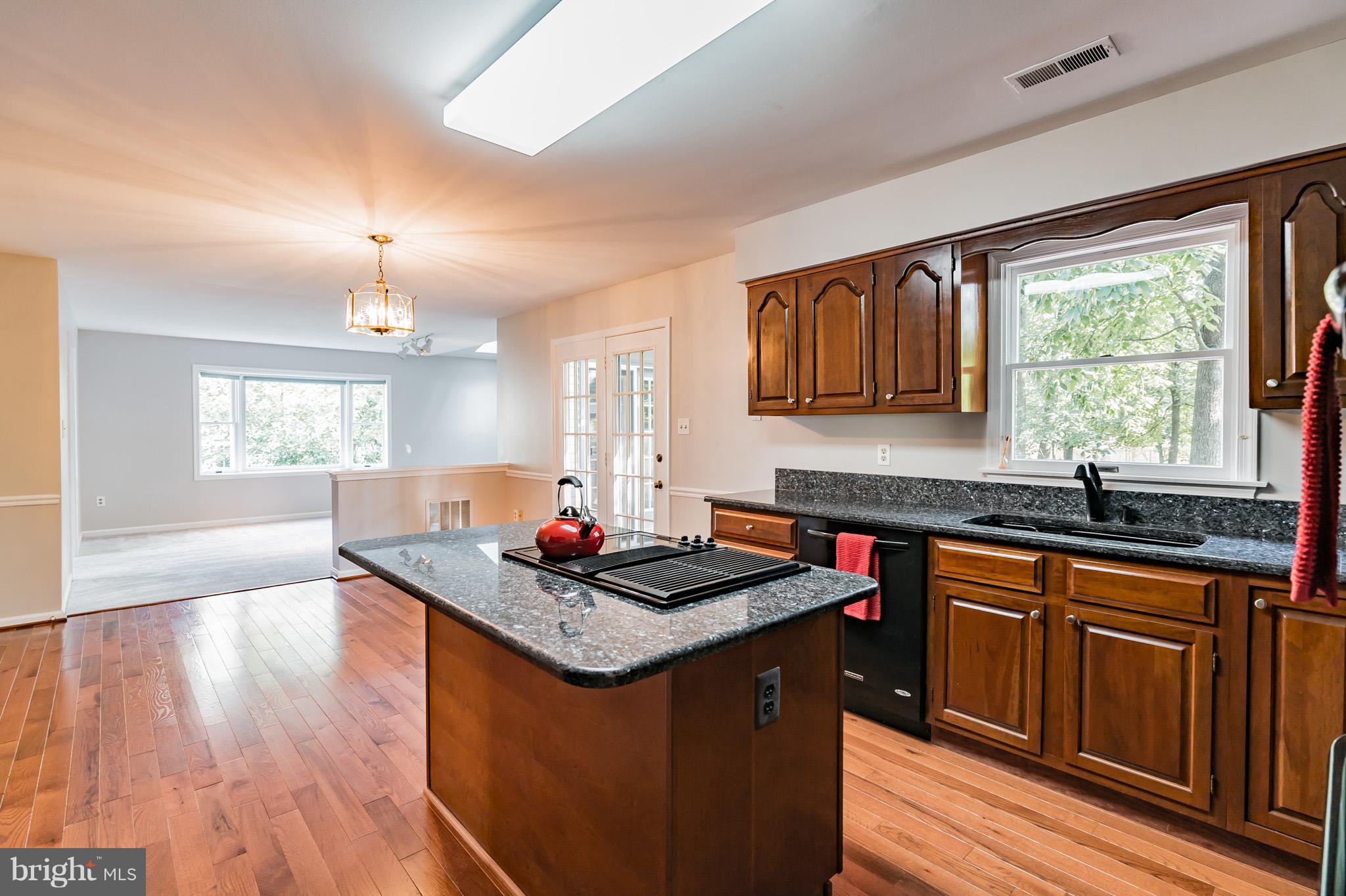 BROAD OAKS - Residential