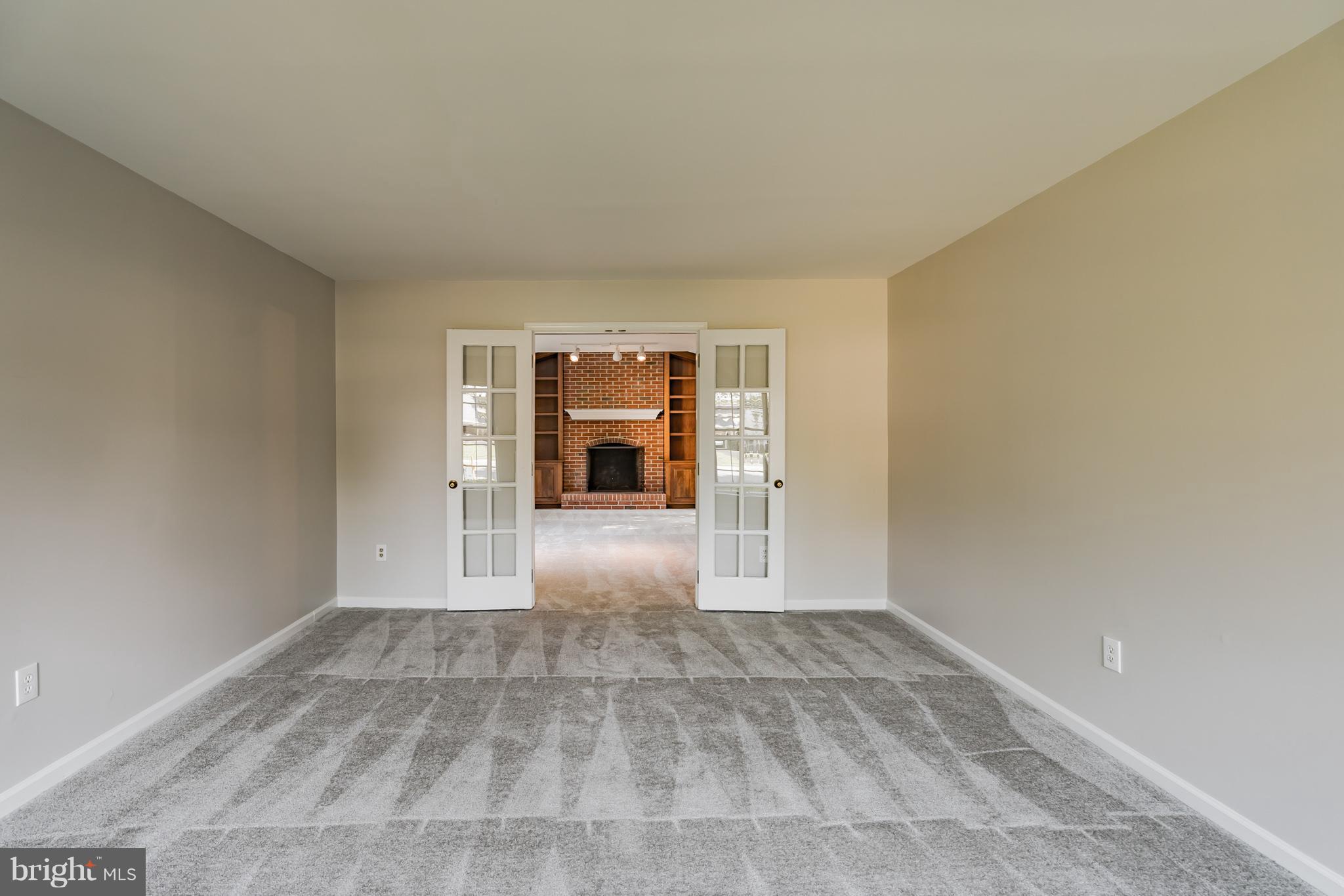 BROAD OAKS - Residential