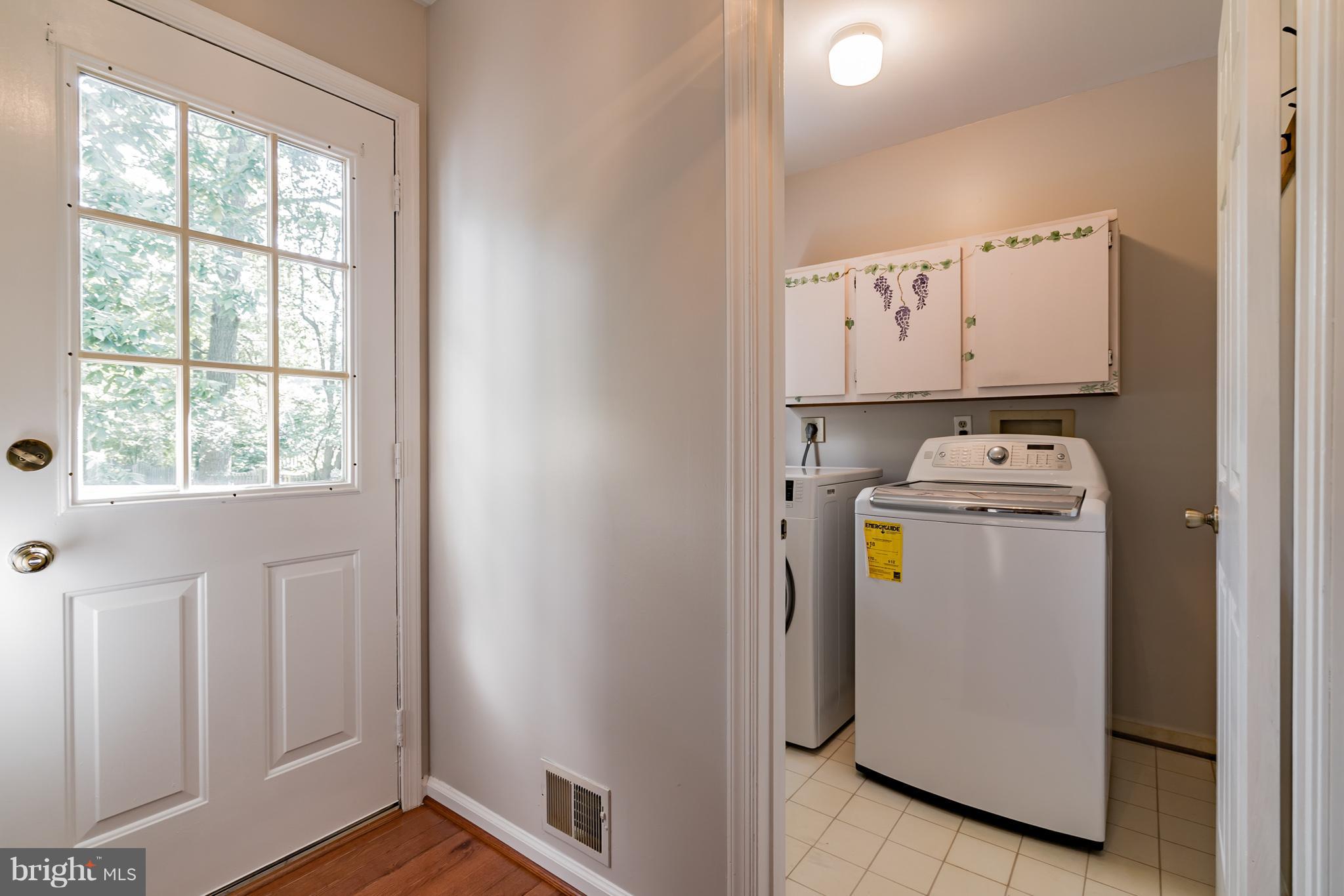 BROAD OAKS - Residential