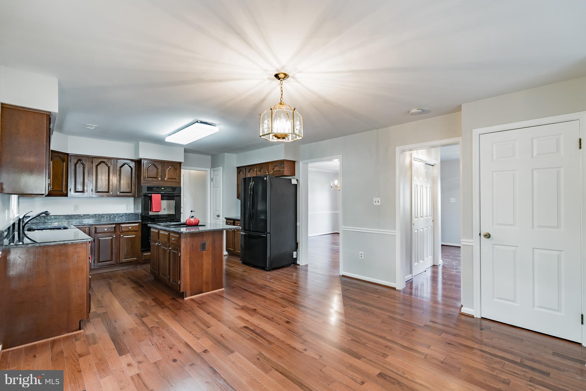 BROAD OAKS - Residential