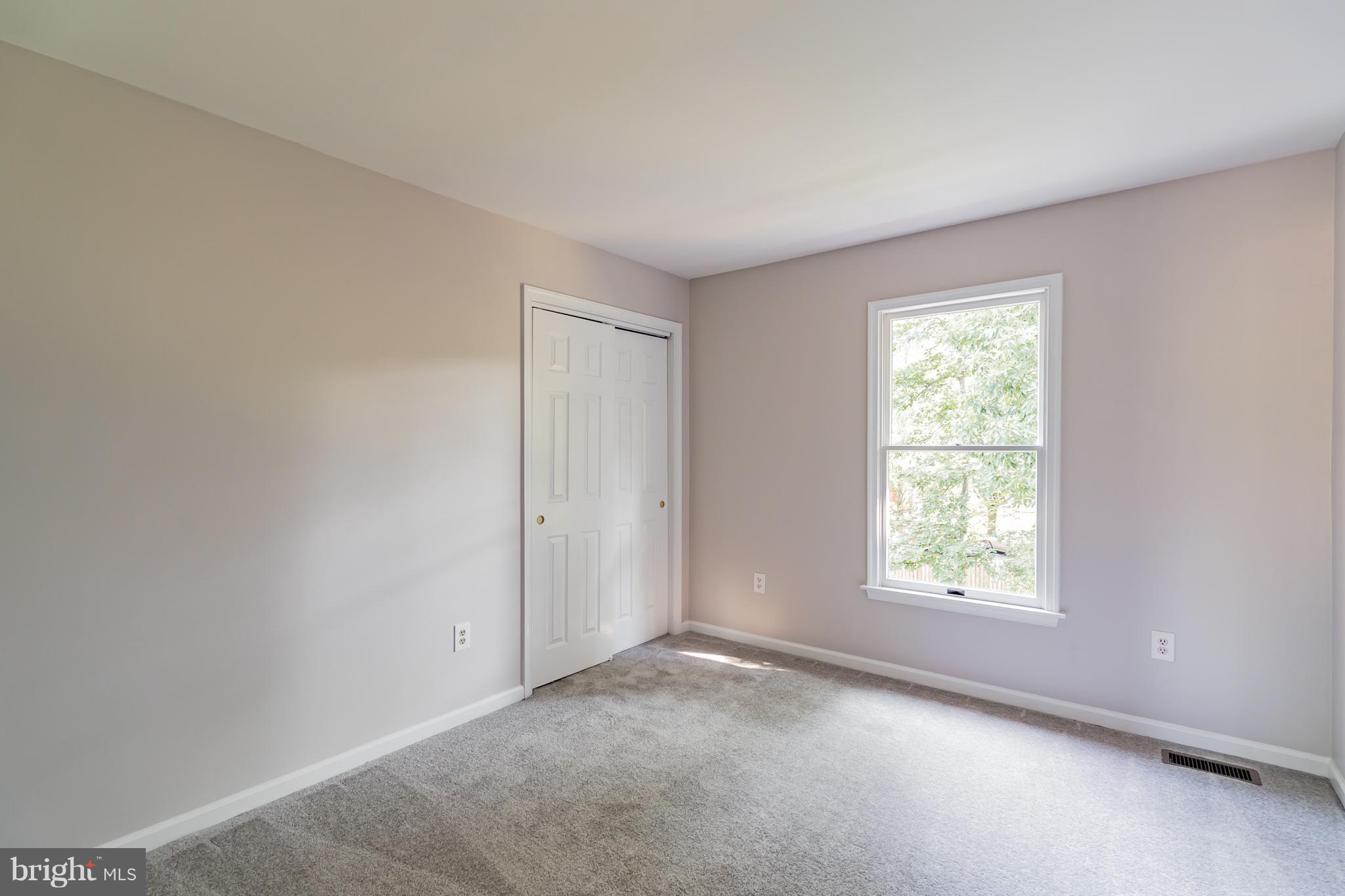 BROAD OAKS - Residential