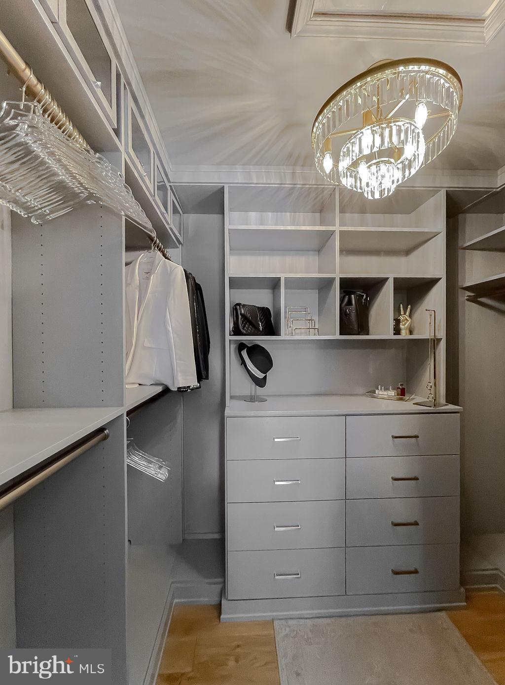 ESPERANZA FARMS - Residential