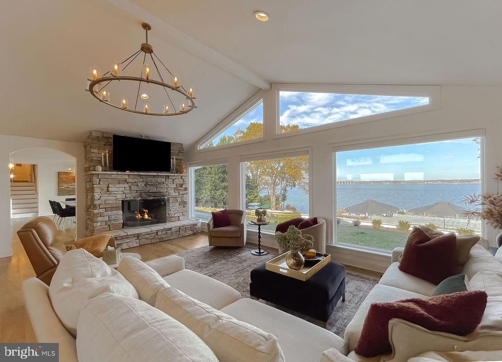 ESPERANZA FARMS - Residential