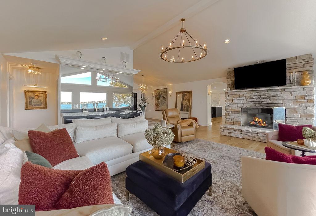 ESPERANZA FARMS - Residential