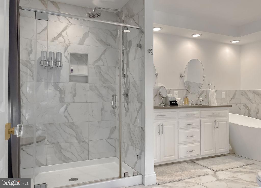 ESPERANZA FARMS - Residential