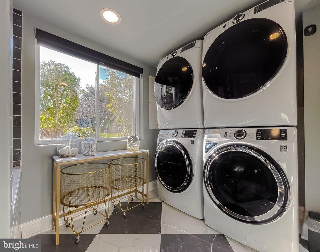 ESPERANZA FARMS - Residential