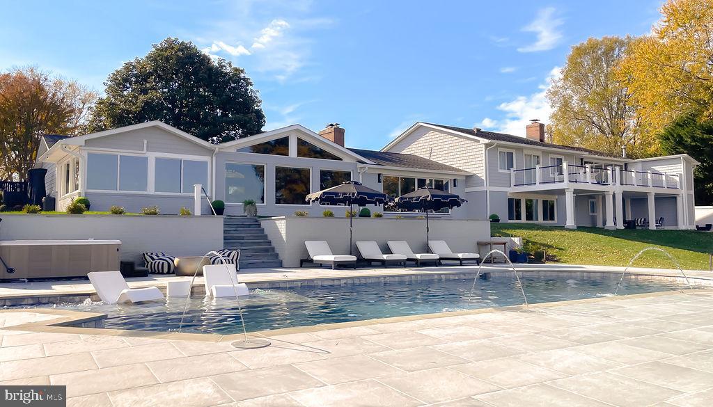 23396 ESPERANZA CIRCLE