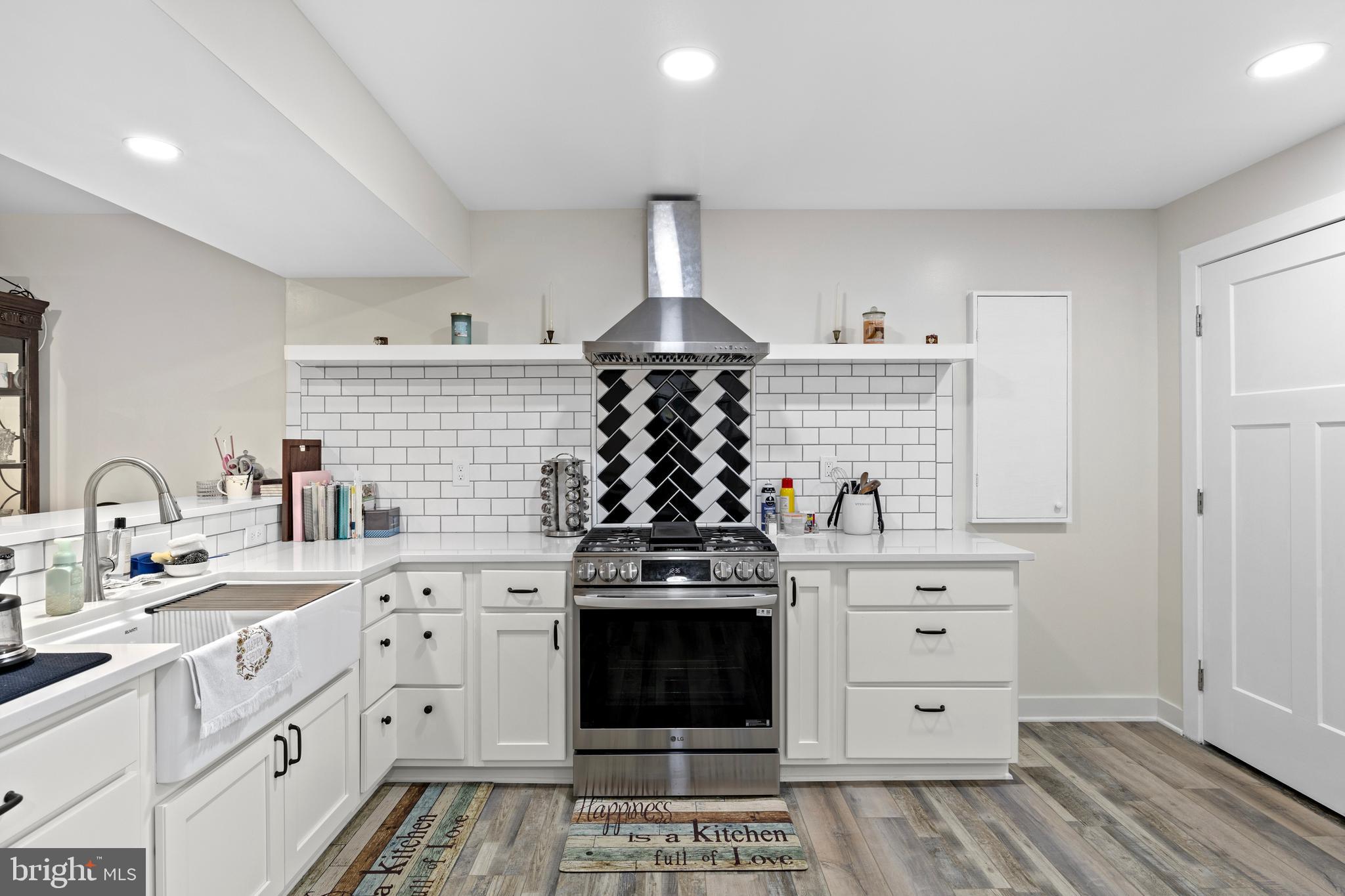 THE FALLS AT LEE'S PARKE - Residential