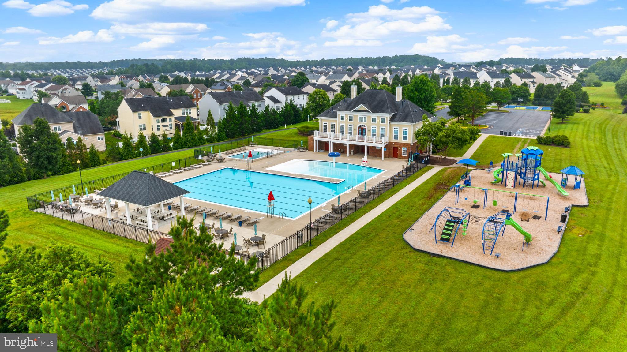 THE FALLS AT LEE'S PARKE - Residential