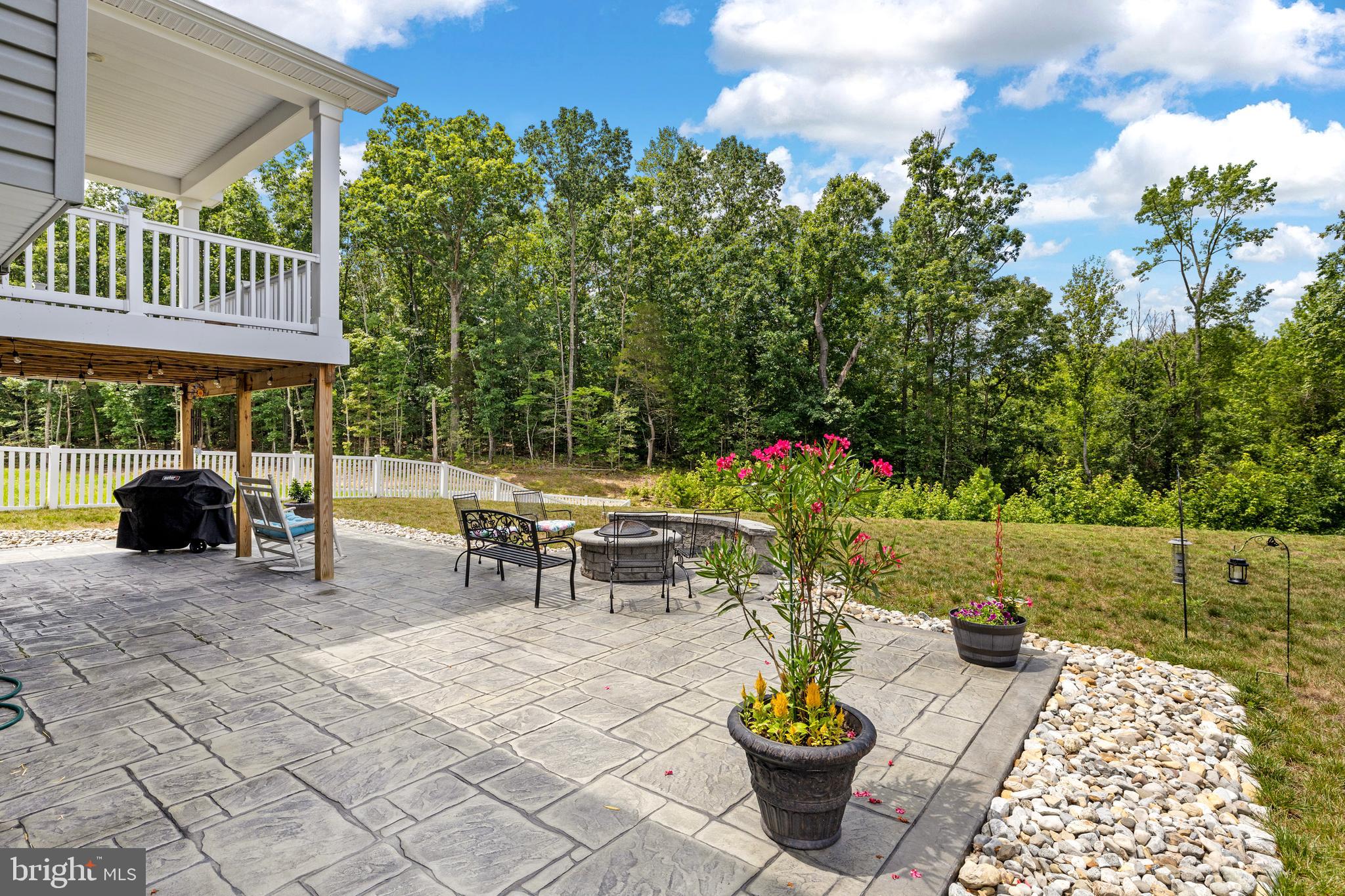 THE FALLS AT LEE'S PARKE - Residential