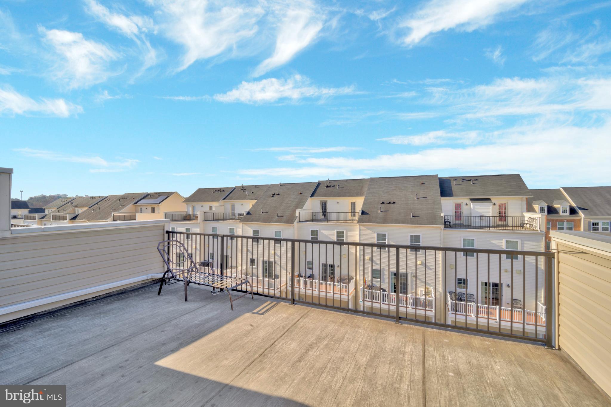 OXFORD SQUARE - Residential