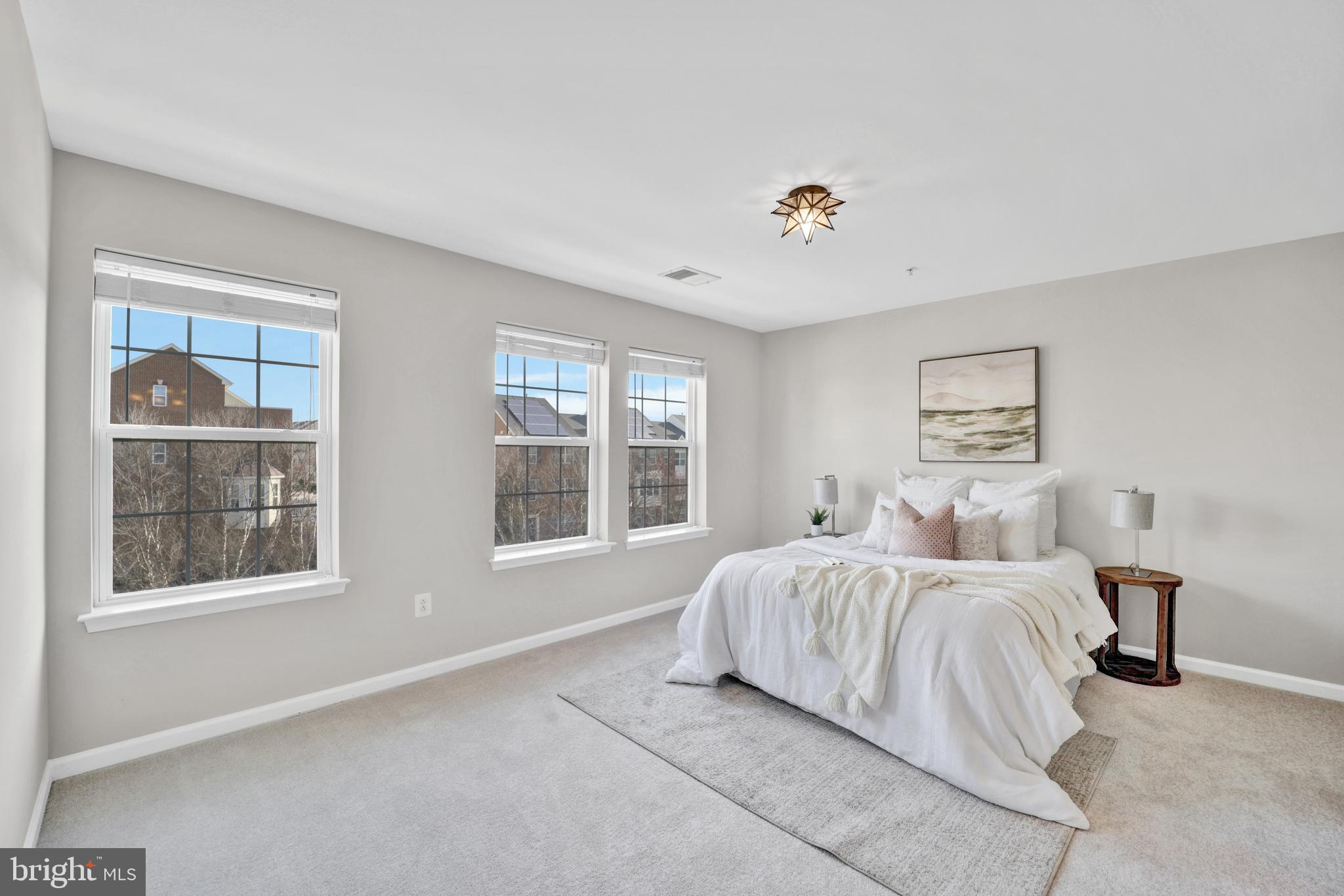 OXFORD SQUARE - Residential