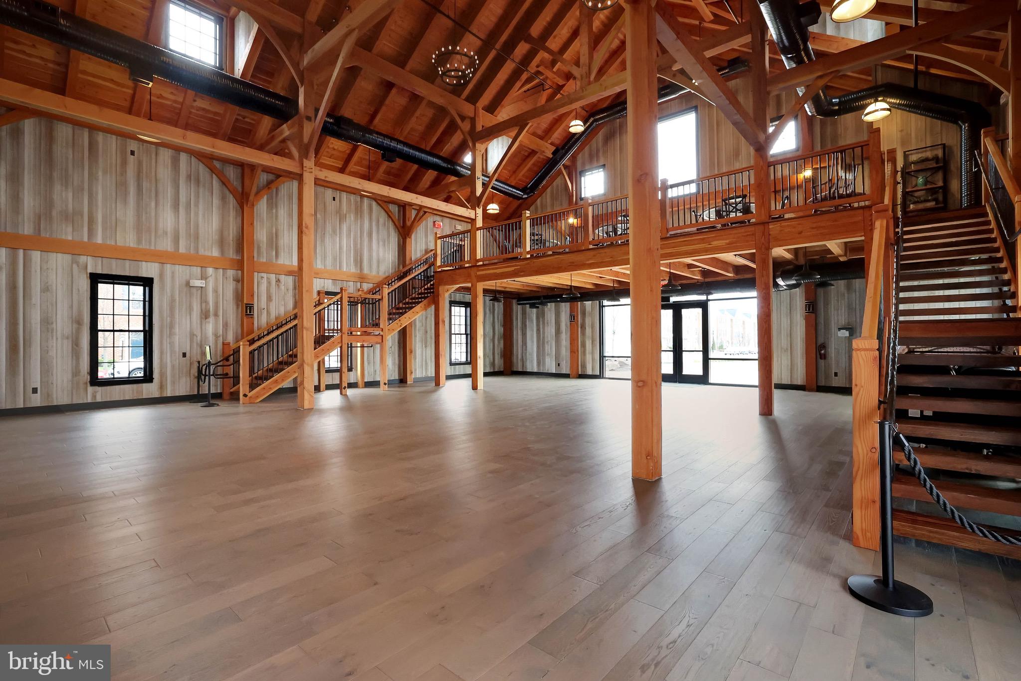 OXFORD SQUARE - Residential