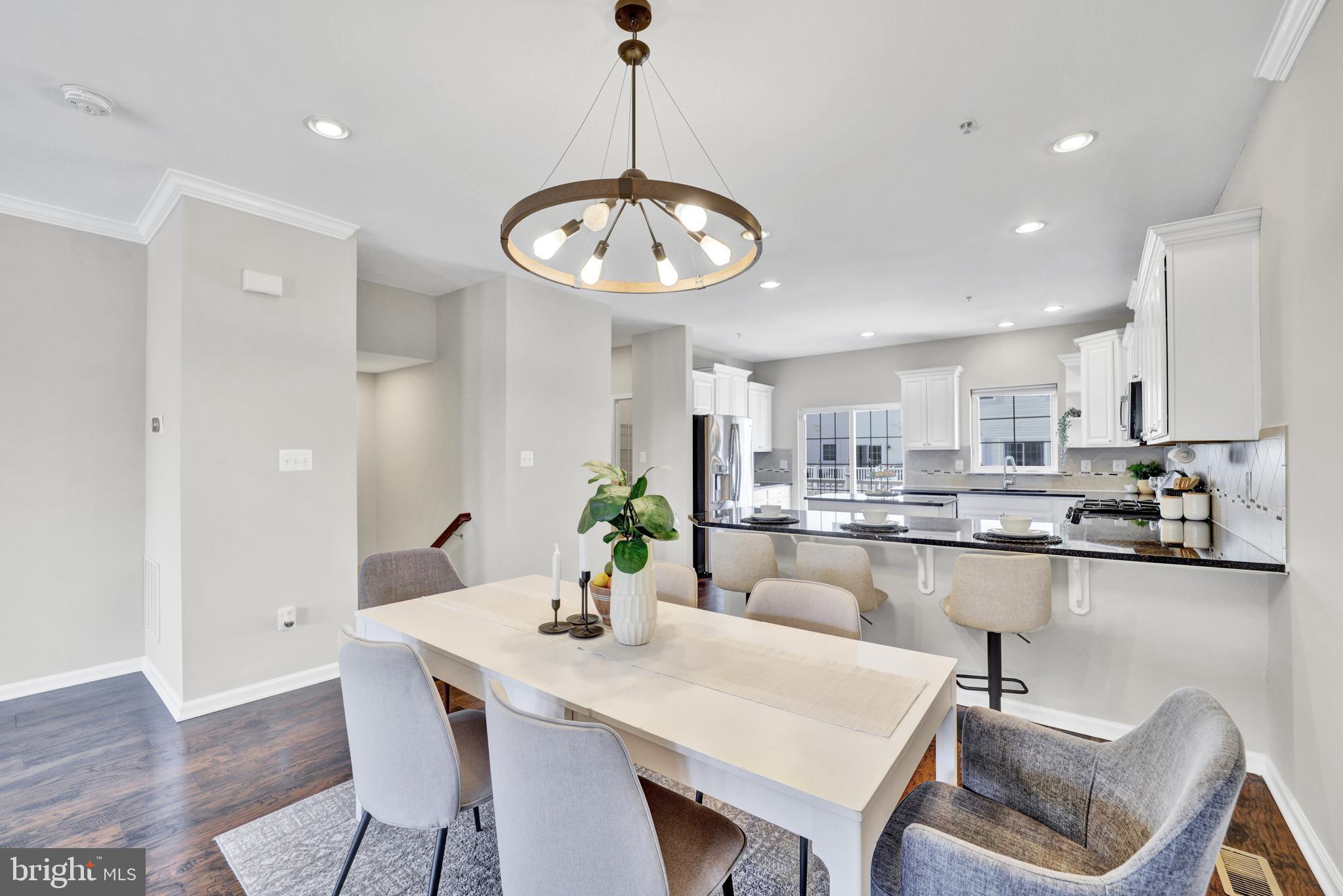 OXFORD SQUARE - Residential