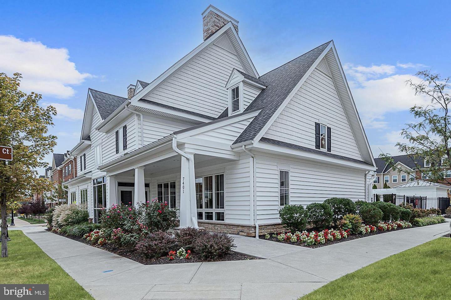 OXFORD SQUARE - Residential