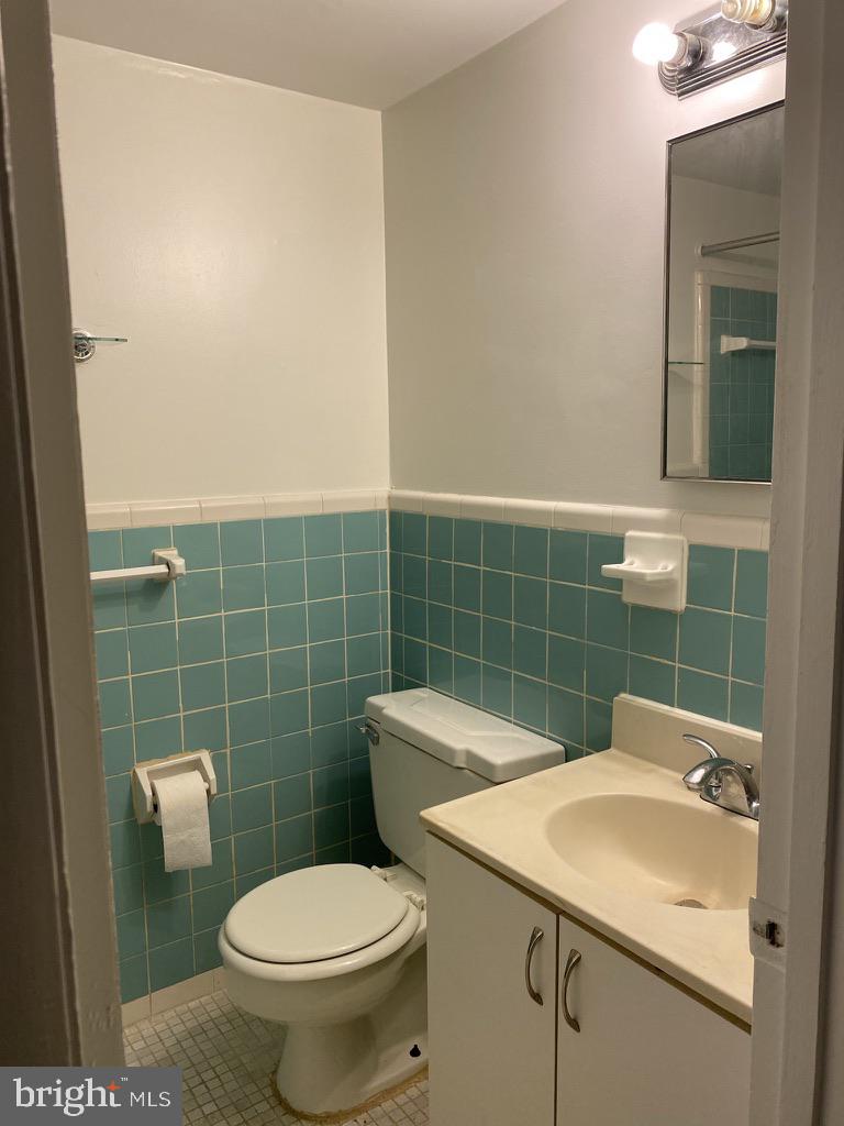 BOLLING BROOK - Residential Lease