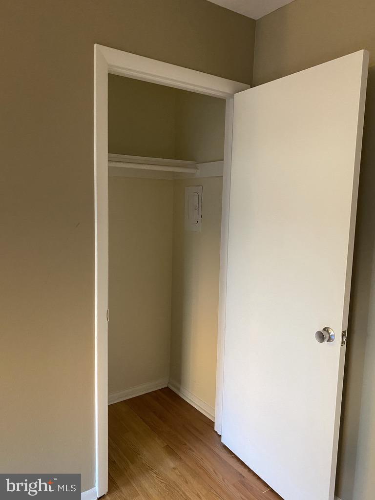 BOLLING BROOK - Residential Lease