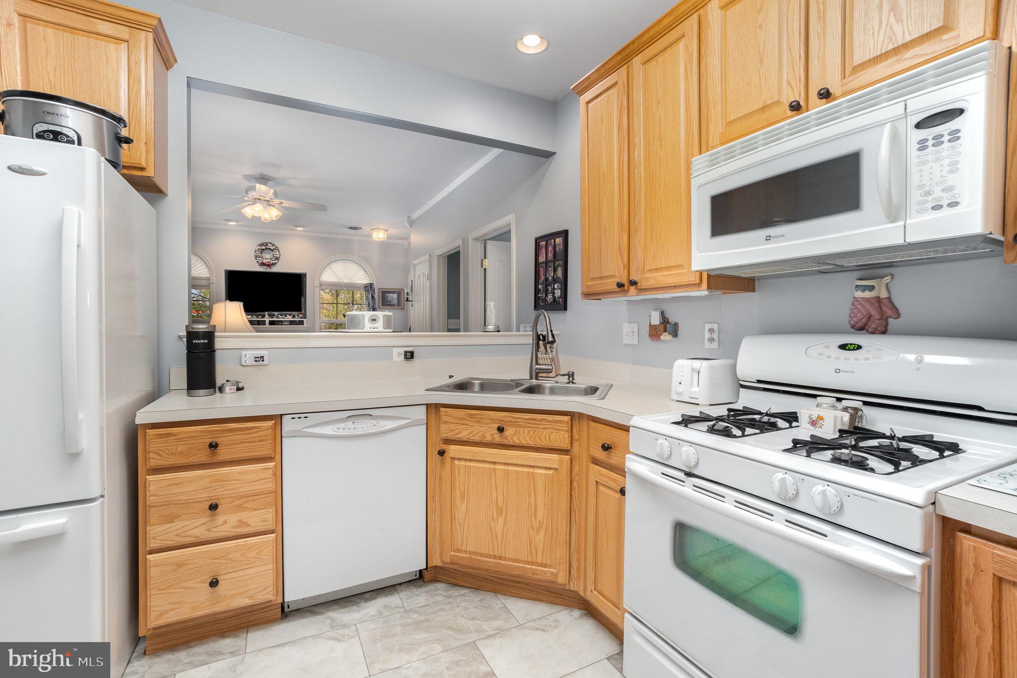 MEADOWVIEW VILLAGE - Residential
