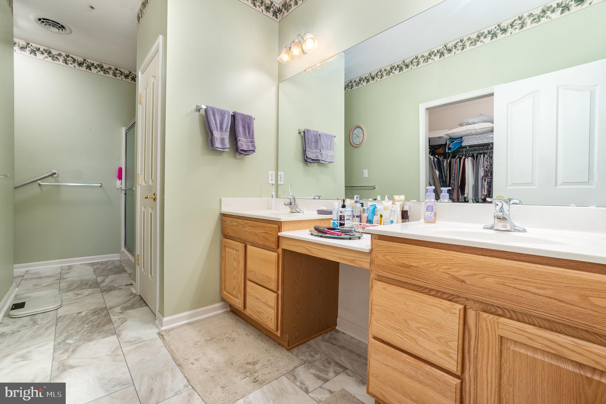 MEADOWVIEW VILLAGE - Residential