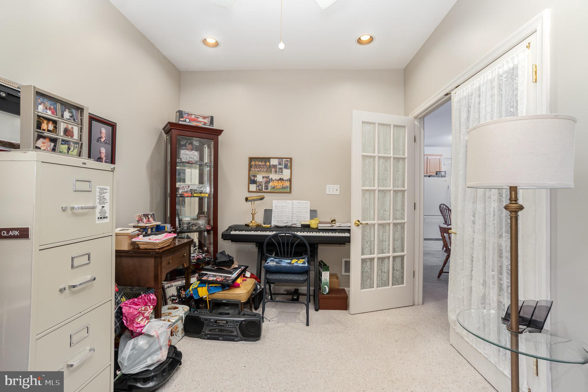 MEADOWVIEW VILLAGE - Residential