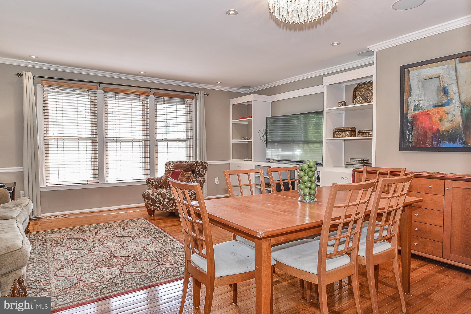 DUNN LORING VILLAGE - Residential