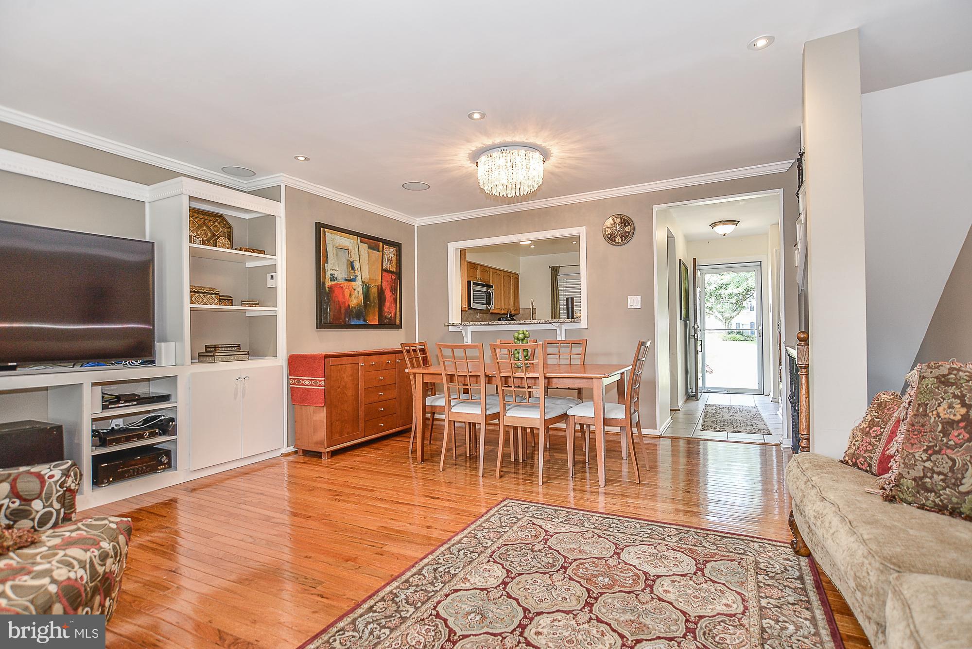 DUNN LORING VILLAGE - Residential