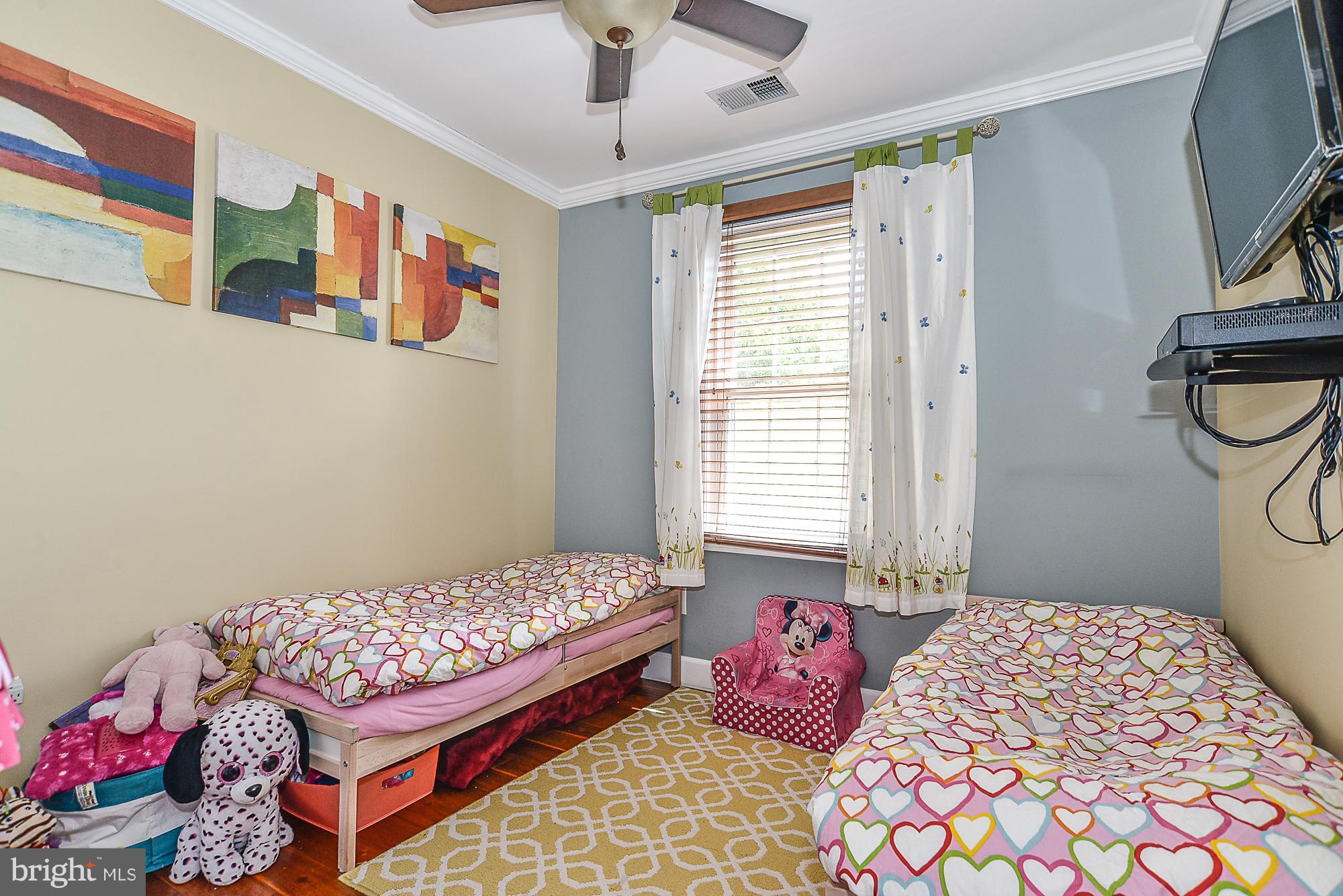 DUNN LORING VILLAGE - Residential