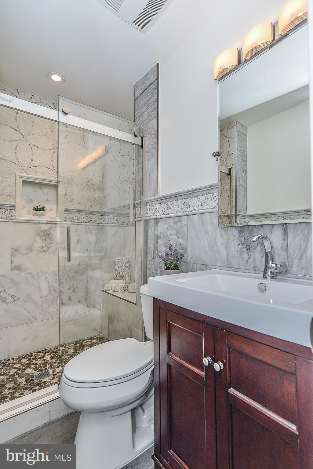 DUNN LORING VILLAGE - Residential