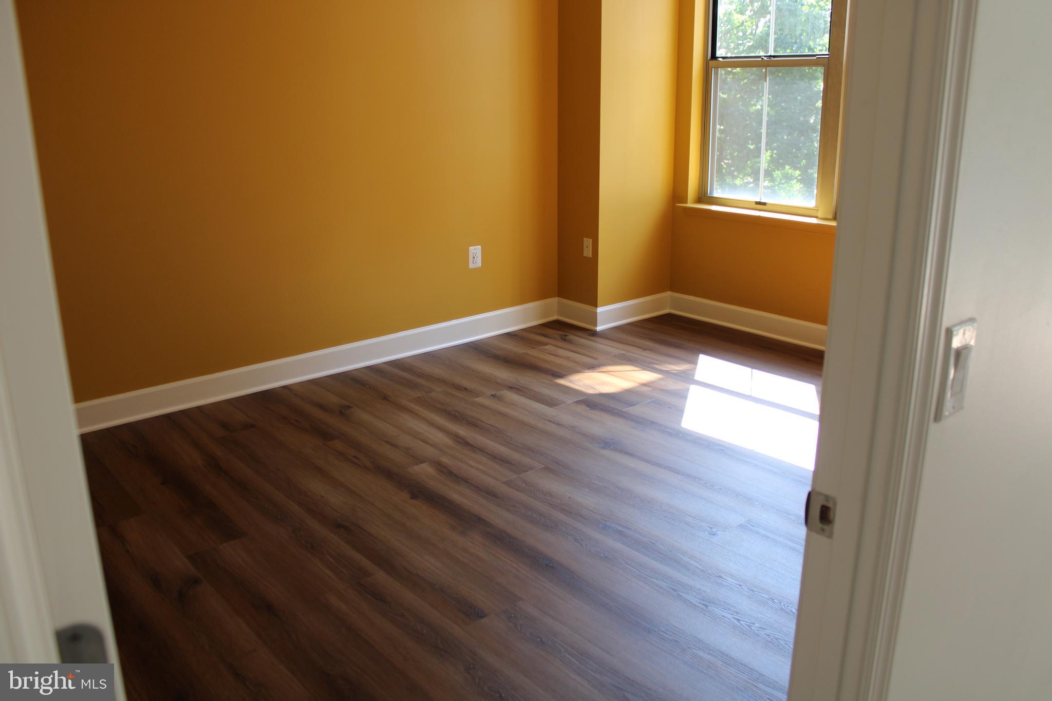 CARLTON HOUSE - Residential Lease