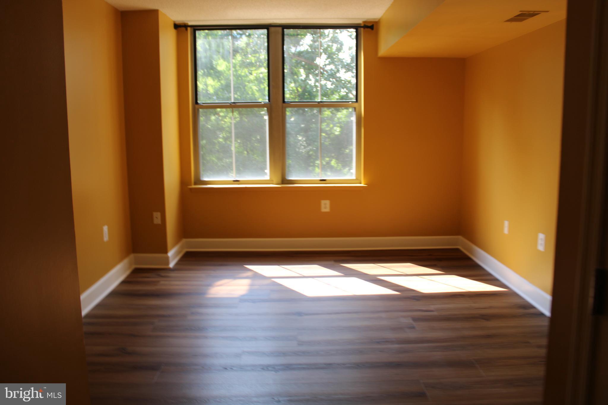 CARLTON HOUSE - Residential Lease