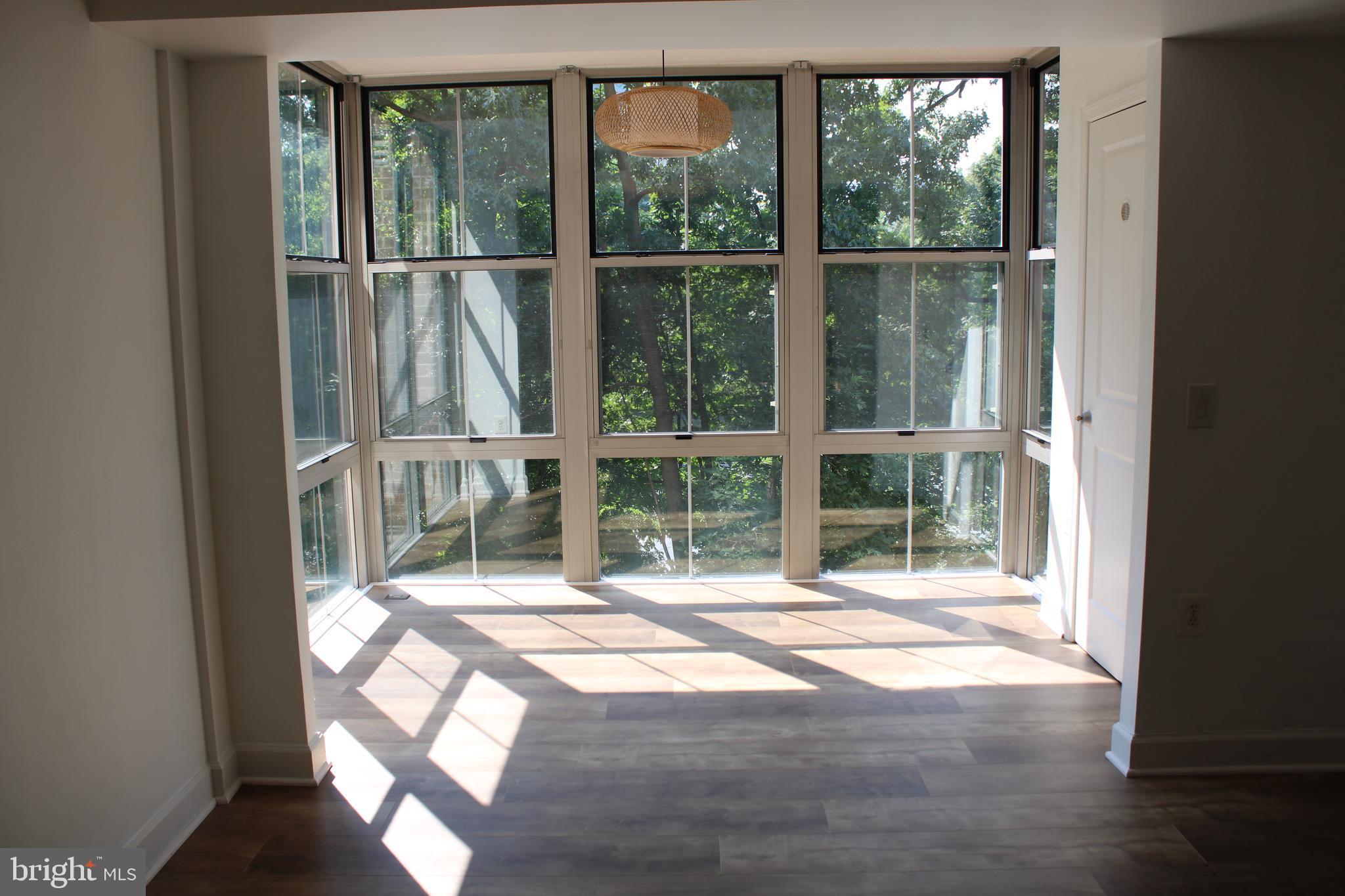 CARLTON HOUSE - Residential Lease