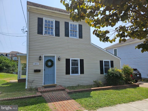 Homes For Rent - 804 Lafayette Boulevard<br/> FREDERICKSBURG, VA 22401