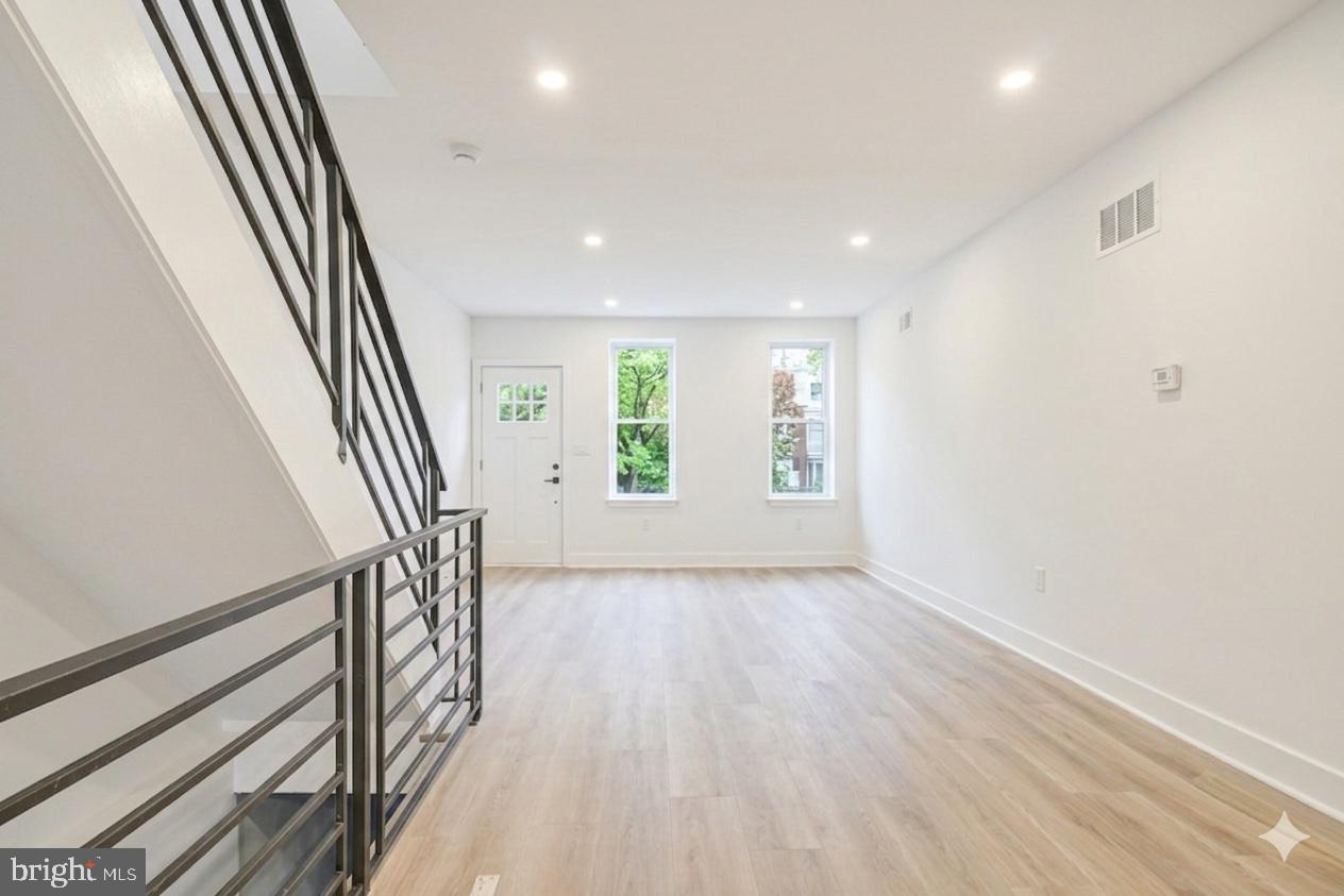 EAST PASSYUNK CROSSING - Residential