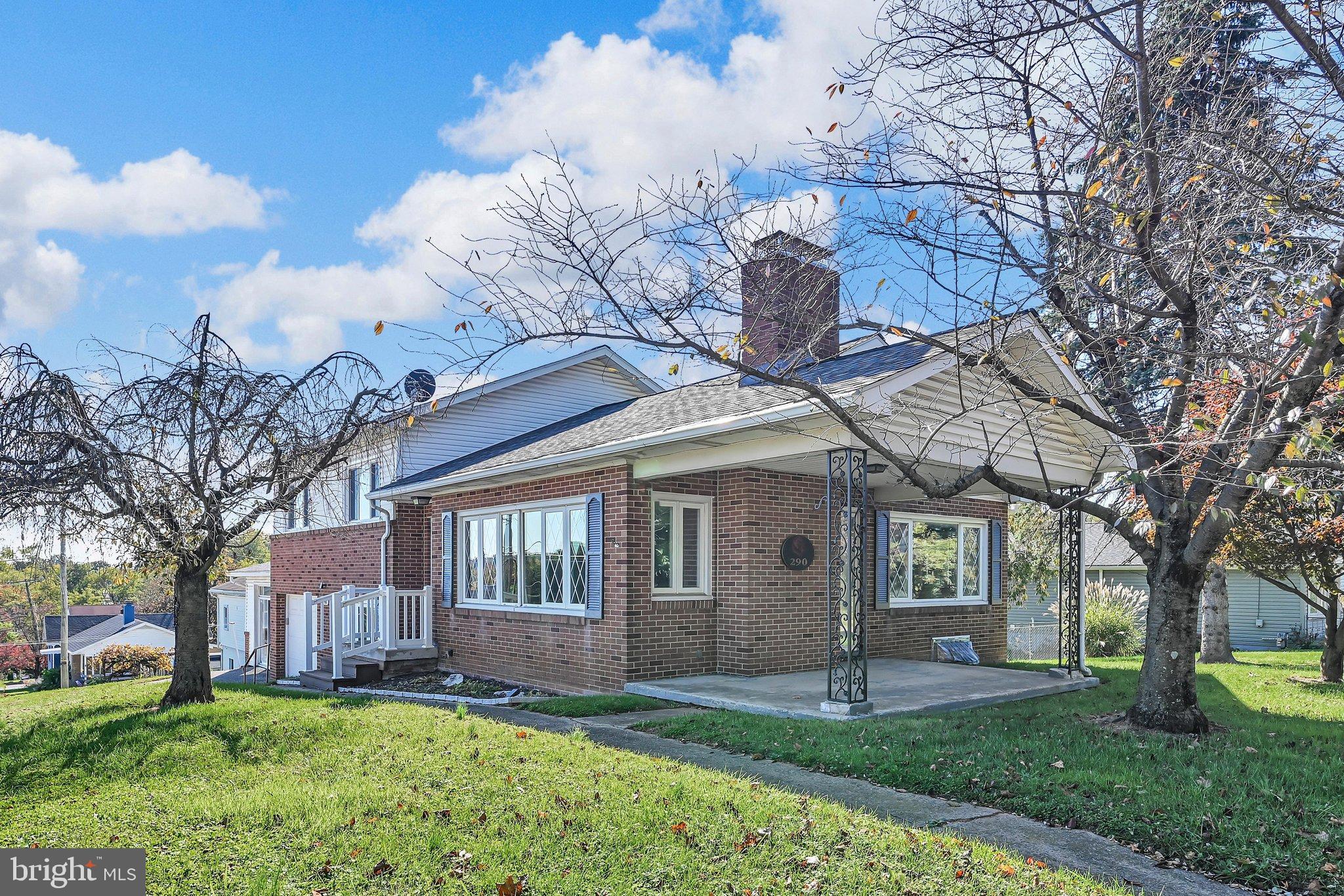 290 E BROADWAY