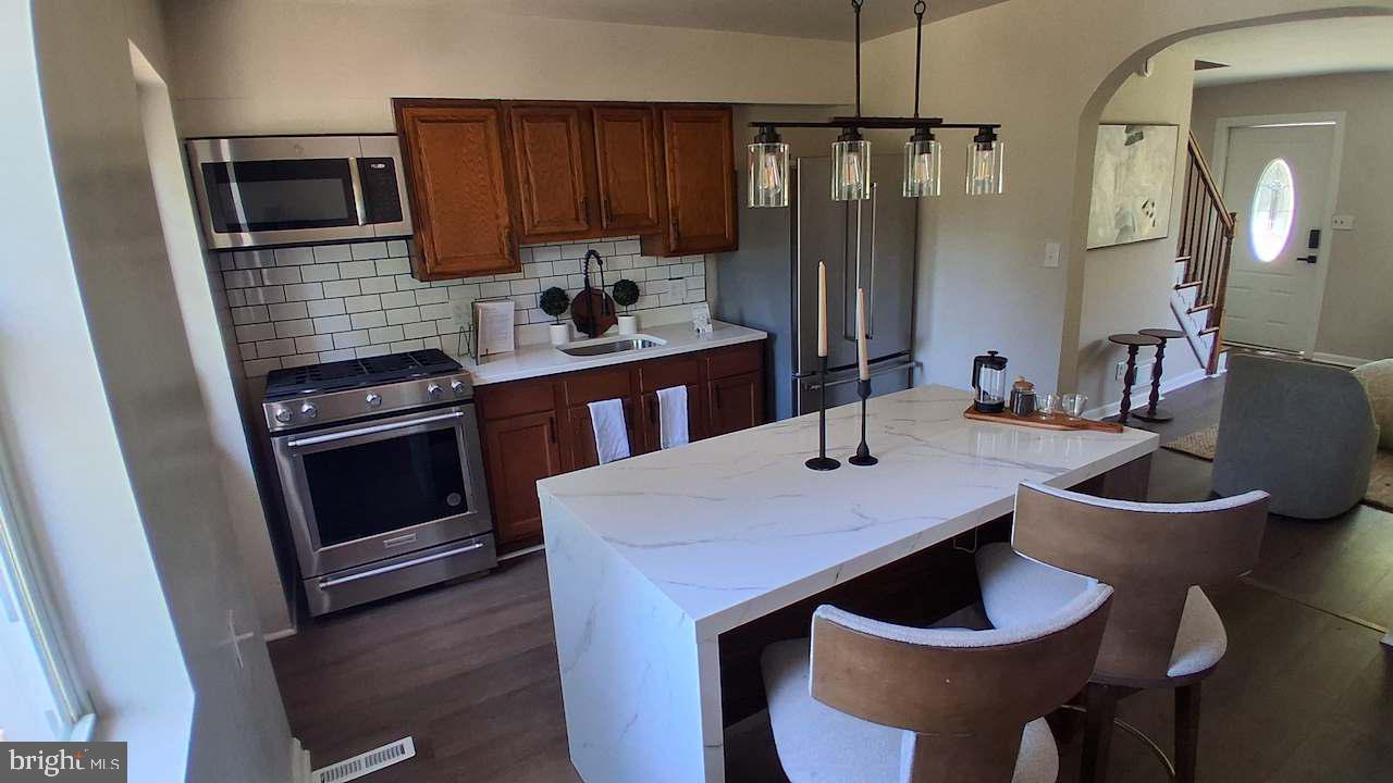 2006 WHISTLER AVENUE