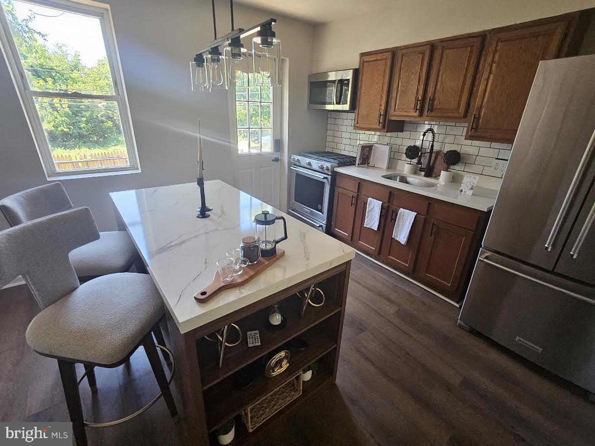 2006 WHISTLER AVENUE