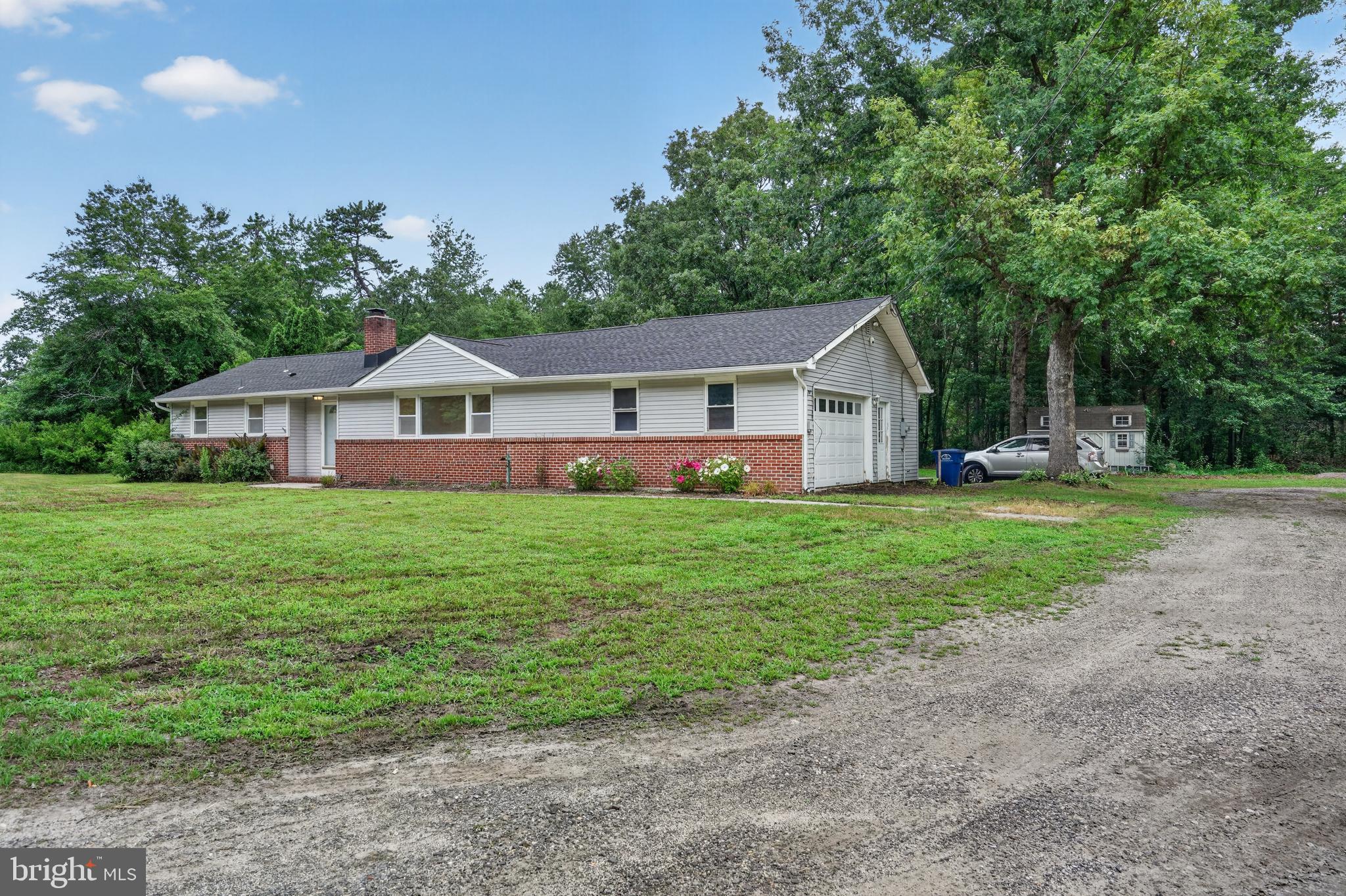 587 MAGNOLIA ROAD