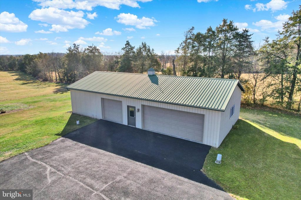 Photo of 930 Hoffman Road, GETTYSBURG, PA 17325 (MLS # PAAD2020810)