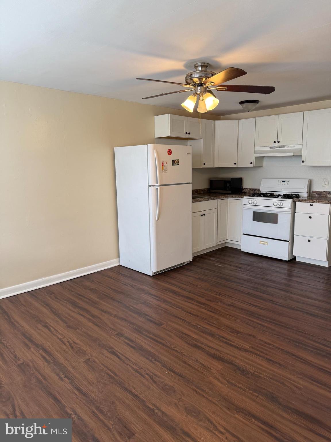 STONEHURST - Residential Lease