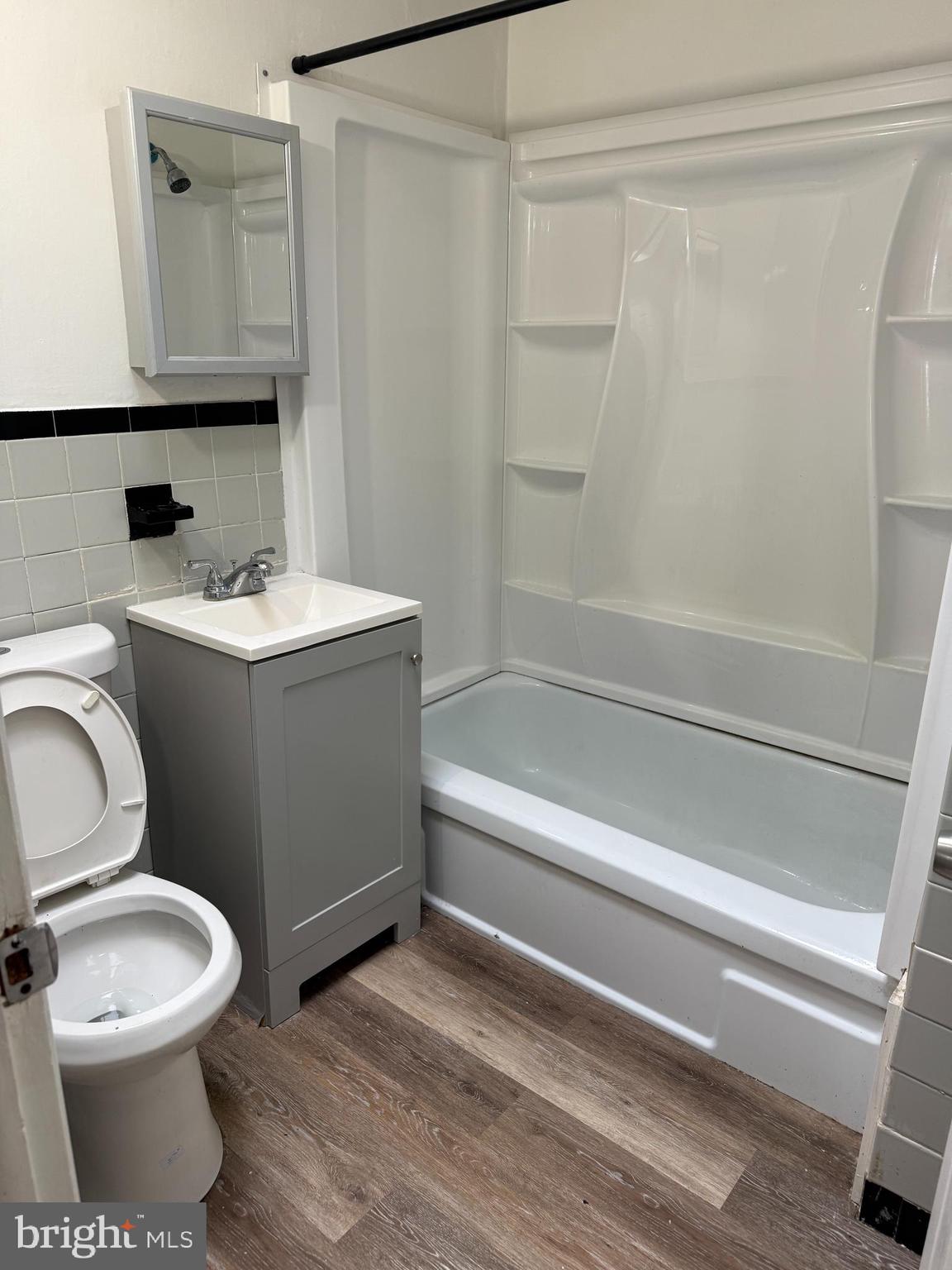 STONEHURST - Residential Lease