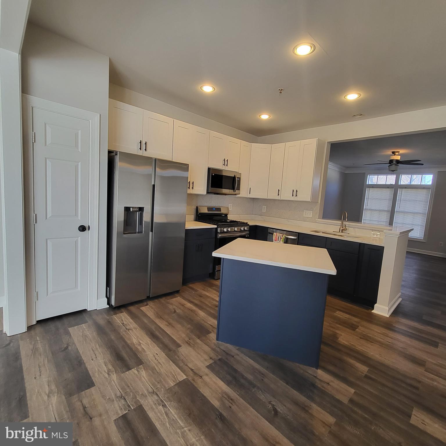 GREENWAY VILLAGE - Residential Lease