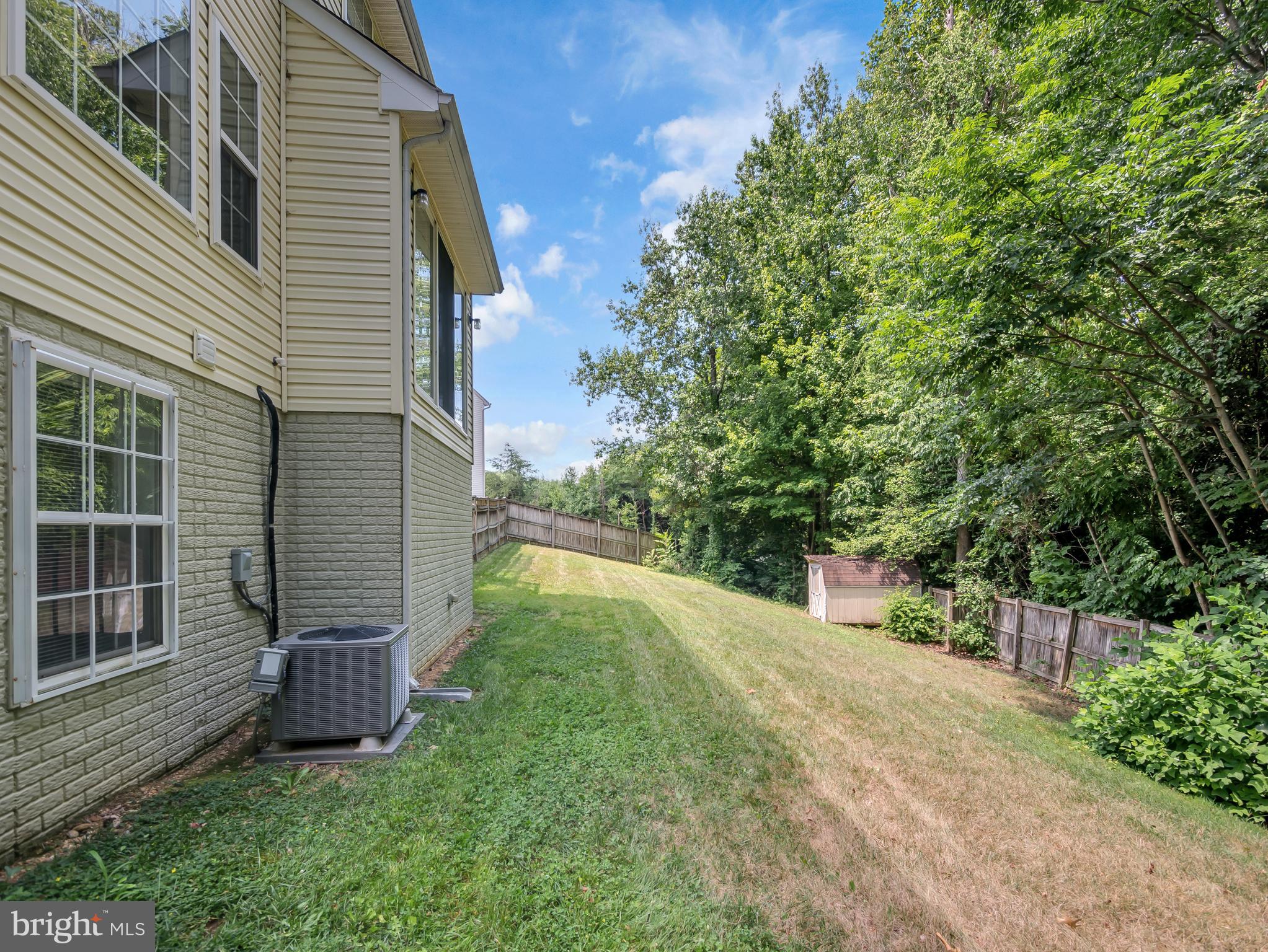 STRAWBERRY HILLS ESTATES - Residential
